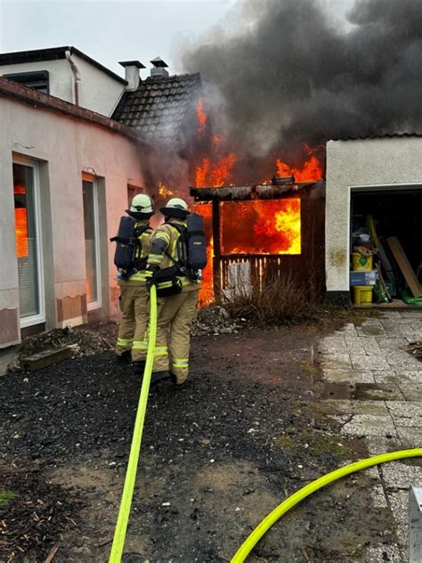 Anbau Brennt In Voller Ausdehnung Einsatzbericht Menden