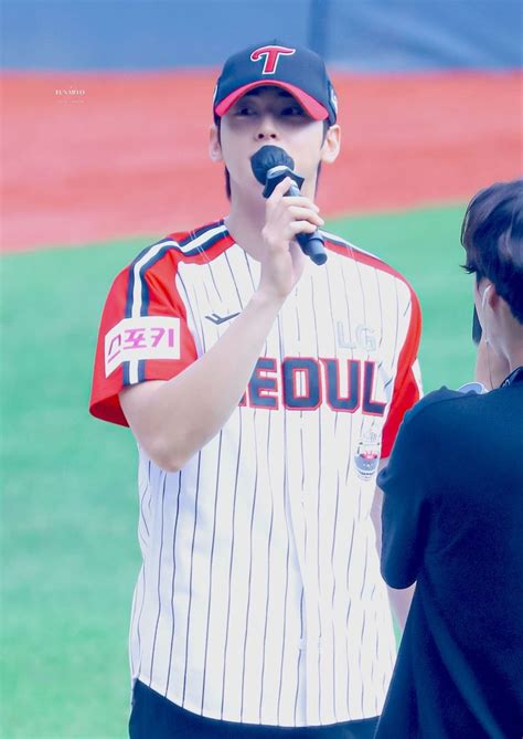 Pin By Candice On Cha Eunwoo Lg Twins Cha Eun Woo True Beauty Man