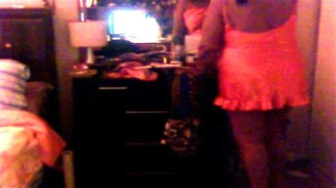 Vestindo Lingerie Para Marido E Um Amigo Xhamster