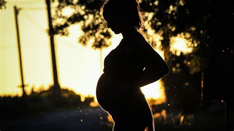 Vers la reconnaissance d un enfant né sans vie 140 jours après la