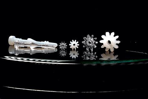 Revolutionary technique produces injection-molded glass objects