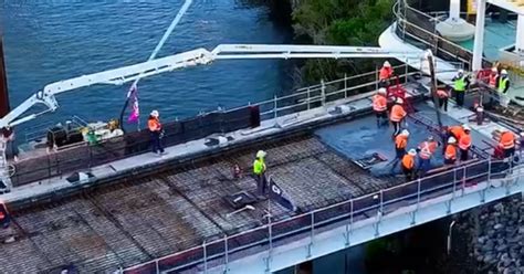 Kangaroo Point Bridge Reaches Completion Newest Landmark Takes