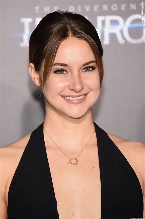 Shailene Woodley Nude The Fappening Photo 1354804 FappeningBook