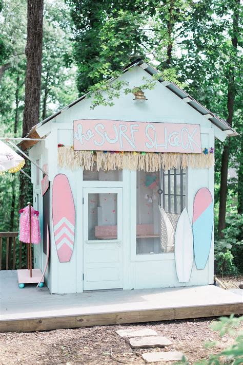 We're Obsessed With These DIY Playhouses | The Everymom | Diy playhouse ...