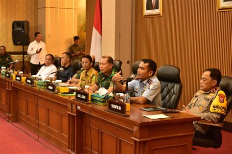 Danlanud Roesmin Nurjadin Hadiri Rapat Persiapan Kunjungan Kerja Ri