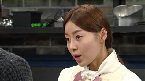 HOT 전설의 마녀 회 한지혜 힘들어하는 하석진 위해 입술 선물 YouTube