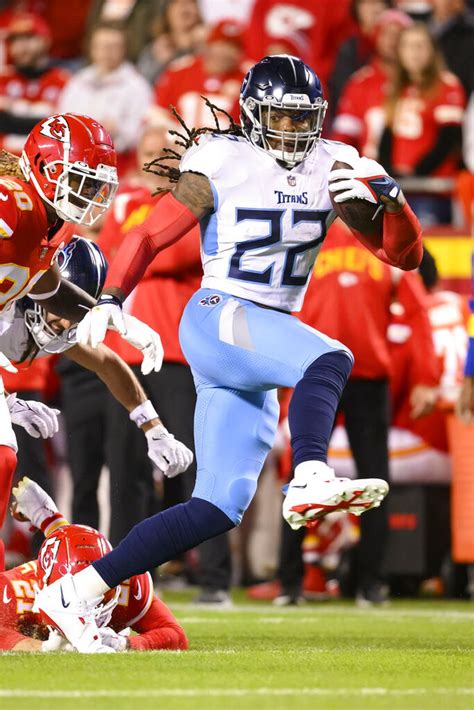 Alabama Nfl Roundup Derrick Henry Moves Into Rushing Lead