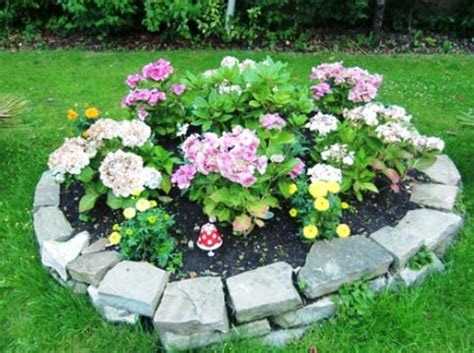 Маленькие клумбы. Фото, оформление мини-клумб своими руками