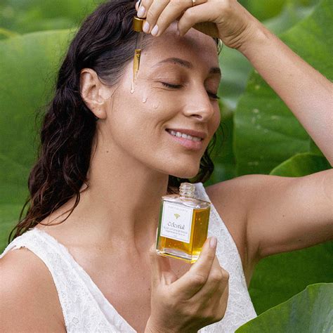 Get The Best Natural And Organic Face Oils For Regenerative And Glowing Skin Celestial Moringa