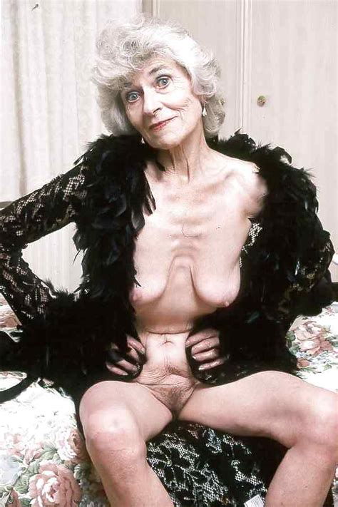 Granny Loves To Show Porn Pictures Xxx Photos Sex Images Pictoa
