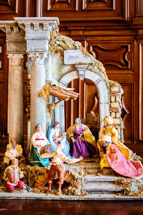 Mostra presepi napoletani Natale è Reale