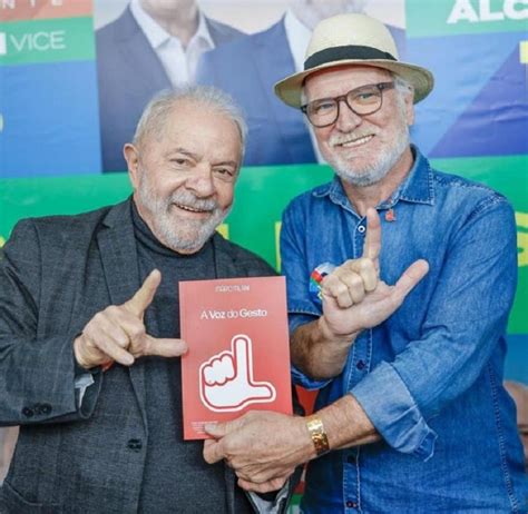 Jornalista Que Criou O Famoso L De Lula Lan A Livro Na C Mara Dos