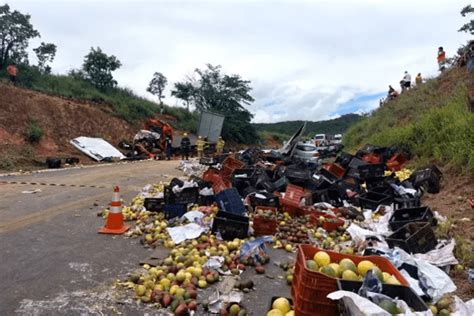 Acidente Envolvendo Caminh O De Brumado Deixa Uma Pessoa Morta E Outra