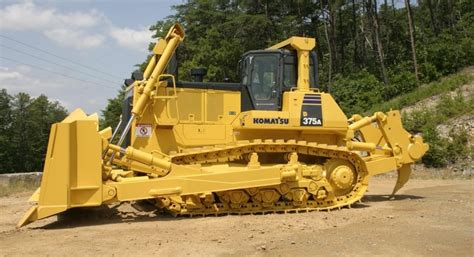 Komatsu D375A 6R Crawler Dozer 610 Hp Specification And Features