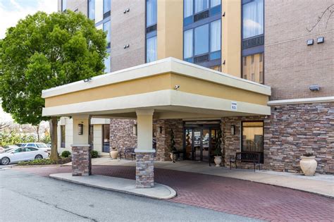 Comfort Inn Shady Grove - Gaithersburg - Rockville - 22 Photos & 31 Reviews - Hotels - 16216 ...