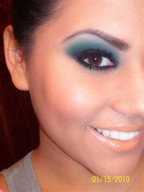 etovarsbeautyroom: Smokey Green Eyes