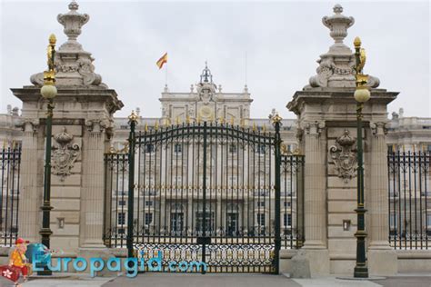 Королевский дворец в Мадриде Palacio Real как добраться