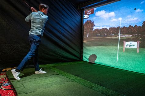 6 Best Golf Simulators 2023