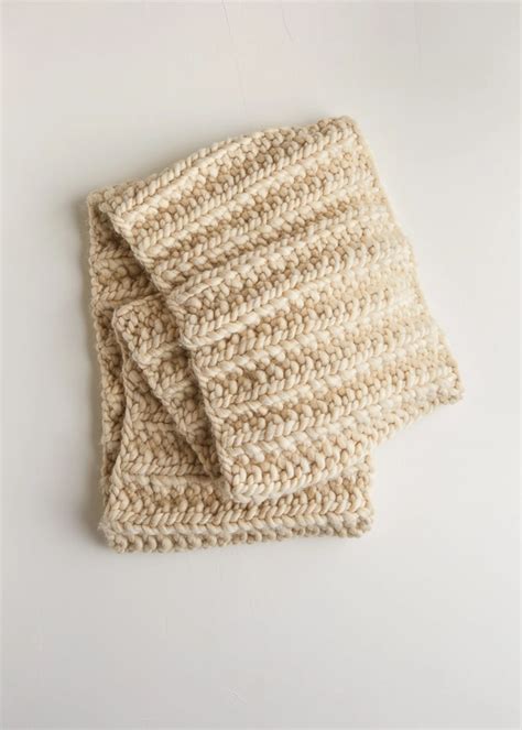 Mistake Rib Cowl In Gentle Giant Free Cowl Knitting Pattern