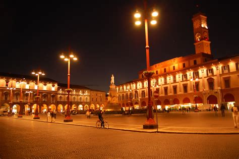 Forlì By Night Piazza Saffi Paesaggi