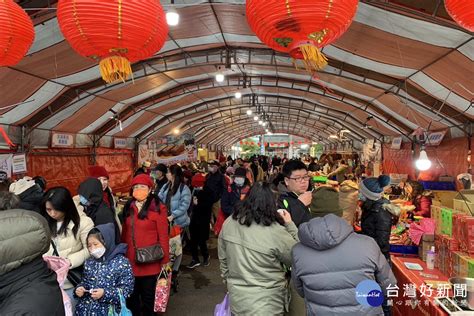 買年貨「龍」底家 喝玩樂一次購足 2024桃園年貨大街展售會登場