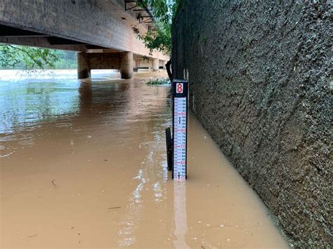 CATÁSTROFE NO RS Veja como está a situação do Rio dos Sinos atenção é