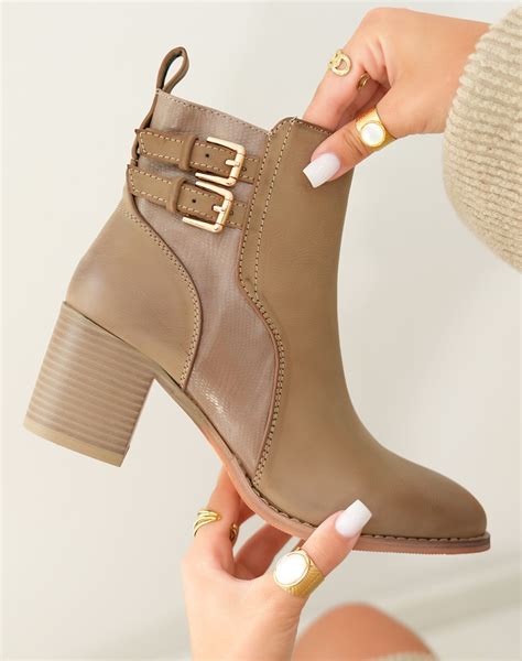 Bottines Beiges Bi Mati Re L Quilibre Parfait Entre Style Et Confort