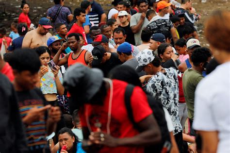 Una Cifra R Cord De Medio Mill N De Migrantes Cruz El Tap N Del Dari N