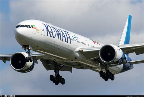 K Aoj Boeing Er Kuwait Airways Charles Cunliffe Jetphotos