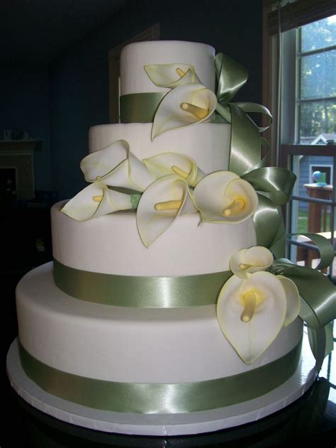 Calla Lilies On Cakes Calla Lilly Wedding Cake Wedding Sweets Fall