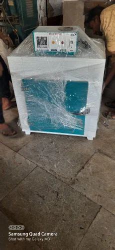 230 Cabinet Ovens Hot Air Circulating Oven For Laboratory Pharma Etc Capacity 500 1000 Kg