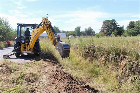 El Municipio Aprovecha La Falta De Agua Para Realizar Una Limpieza De