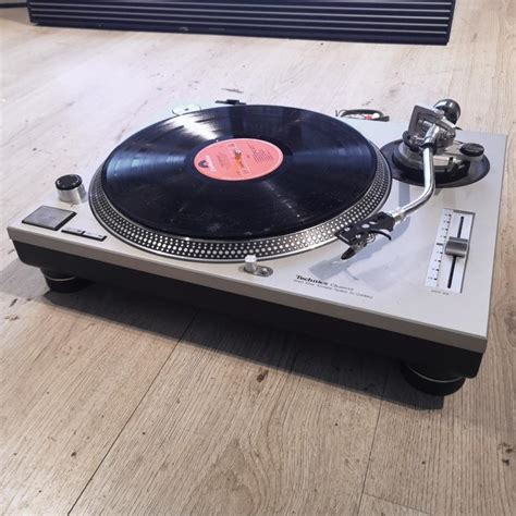 Technics Sl 1200 Mk2 Turntable