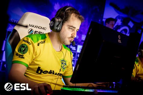 Cs Go Mibr Joga Bem Vence Fnatic E Avan A Na Iem Sydney