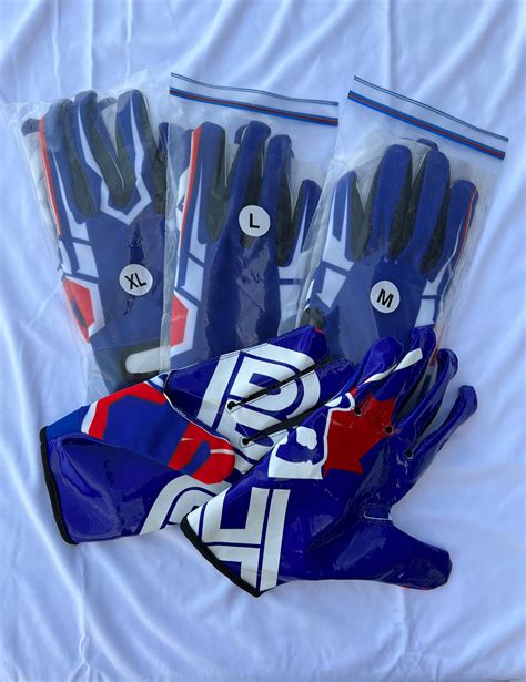 Custom Batting Gloves - TeamGear.ca