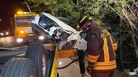 Esce Di Strada Ad Avegno Anziano Soccorso Da Vigili Del Fuoco