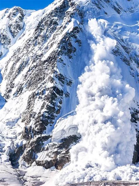 Avalanche Warning Issued For Six Districts In Jammu And Kashmir