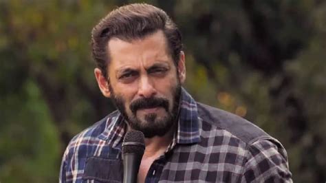 Salman Khan Promises Fans Eidi And Diwali Bonus Actor Announces