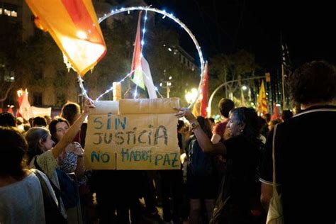 Pro Palestinian Demonstration In Barcelona In Front Of The Touristy La