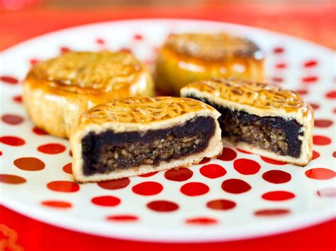 Sweet Mooncakes With Spiced Walnut And Red Bean Filling Recipe