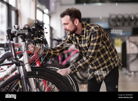 Buying Cycle Hi Res Stock Photography And Images Alamy