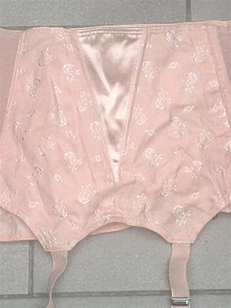 S Peach Garter Belt Vintage Plus Size Lingerie Etsy UK