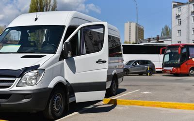 10-12 Passenger Van Rental Oakville | SUVs, 7-8 Seater Van Rental