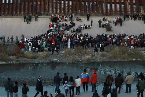 Dec Migrants Cross Southern Border In A Single Day Tuesday