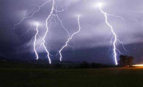 Lightning Strike Kills 16 Taking Selfies In India News Without Politics