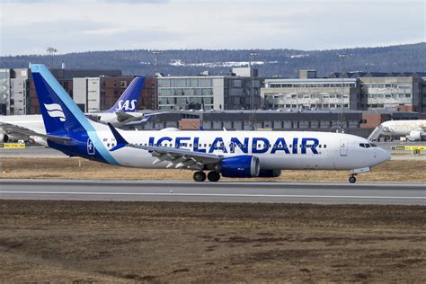 TF ICE Just Landed On RWY 01R At OSL Stein Olsen Flickr