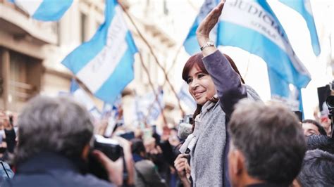 Operativo clamor de La Cámpora para que Cristina Kirchner presida el PJ