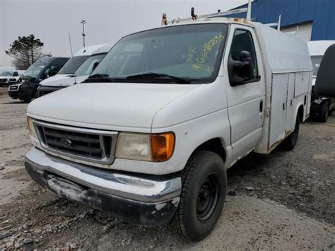 2003 Ford Econoline E350 Super Duty Cutaway Van Photos Mi Detroit