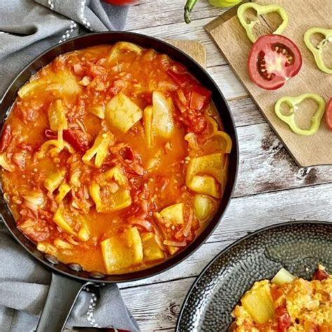 Hungarian Lecs Pepper And Tomato Stew Culinary Hungary