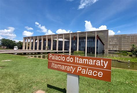 Após protestos Itamaraty emite alerta de segurança para brasileiros na